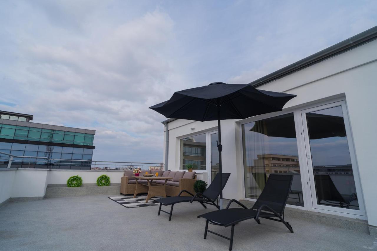 Penthouse With Huge Rooftop Terrace & City View Букурещ Екстериор снимка