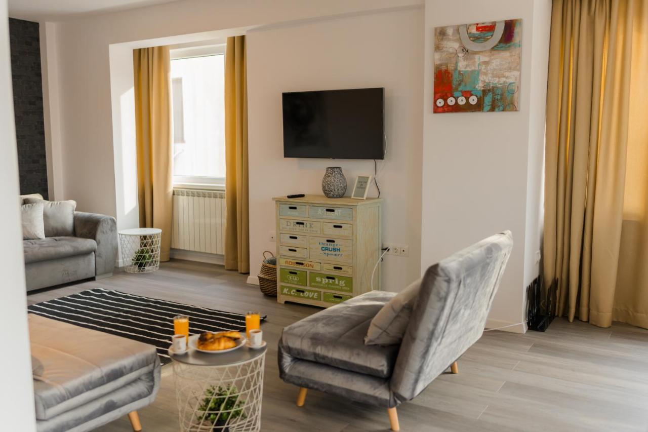 Penthouse With Huge Rooftop Terrace & City View Букурещ Екстериор снимка