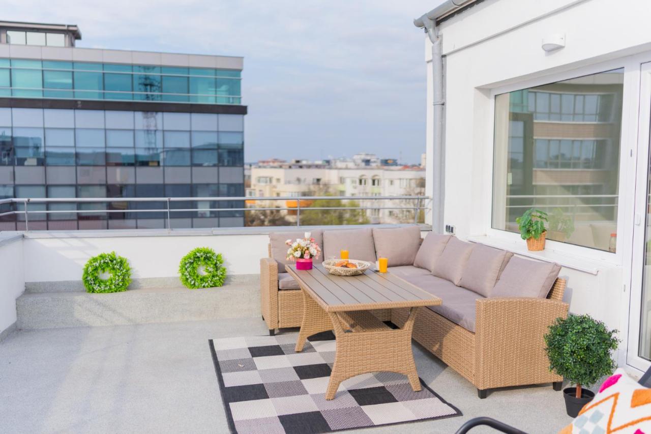 Penthouse With Huge Rooftop Terrace & City View Букурещ Екстериор снимка