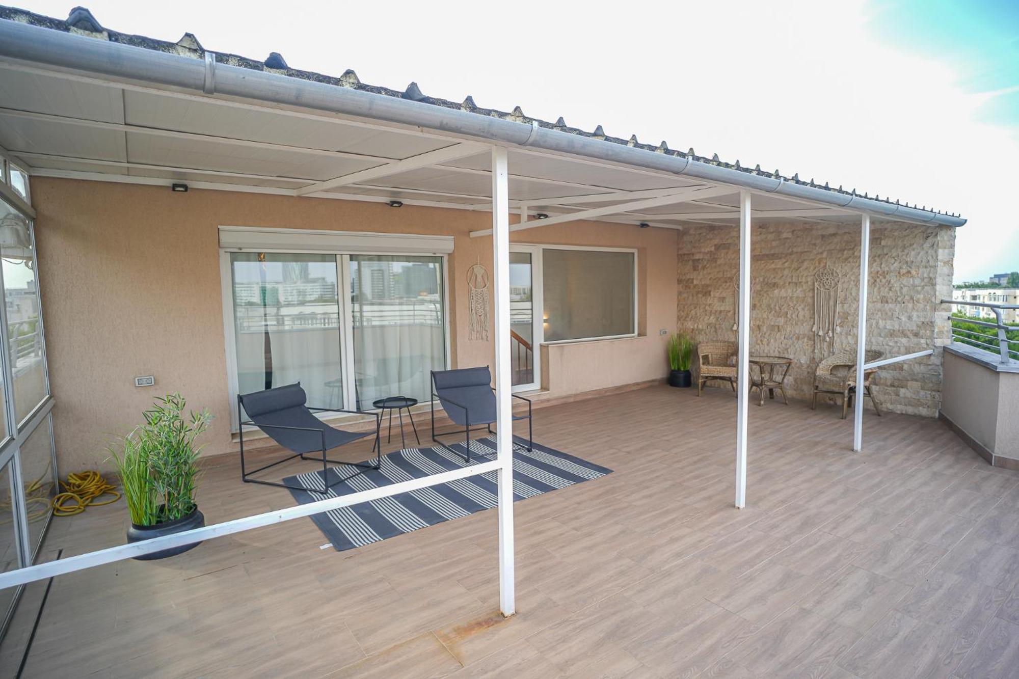 Penthouse With Huge Rooftop Terrace & City View Букурещ Екстериор снимка