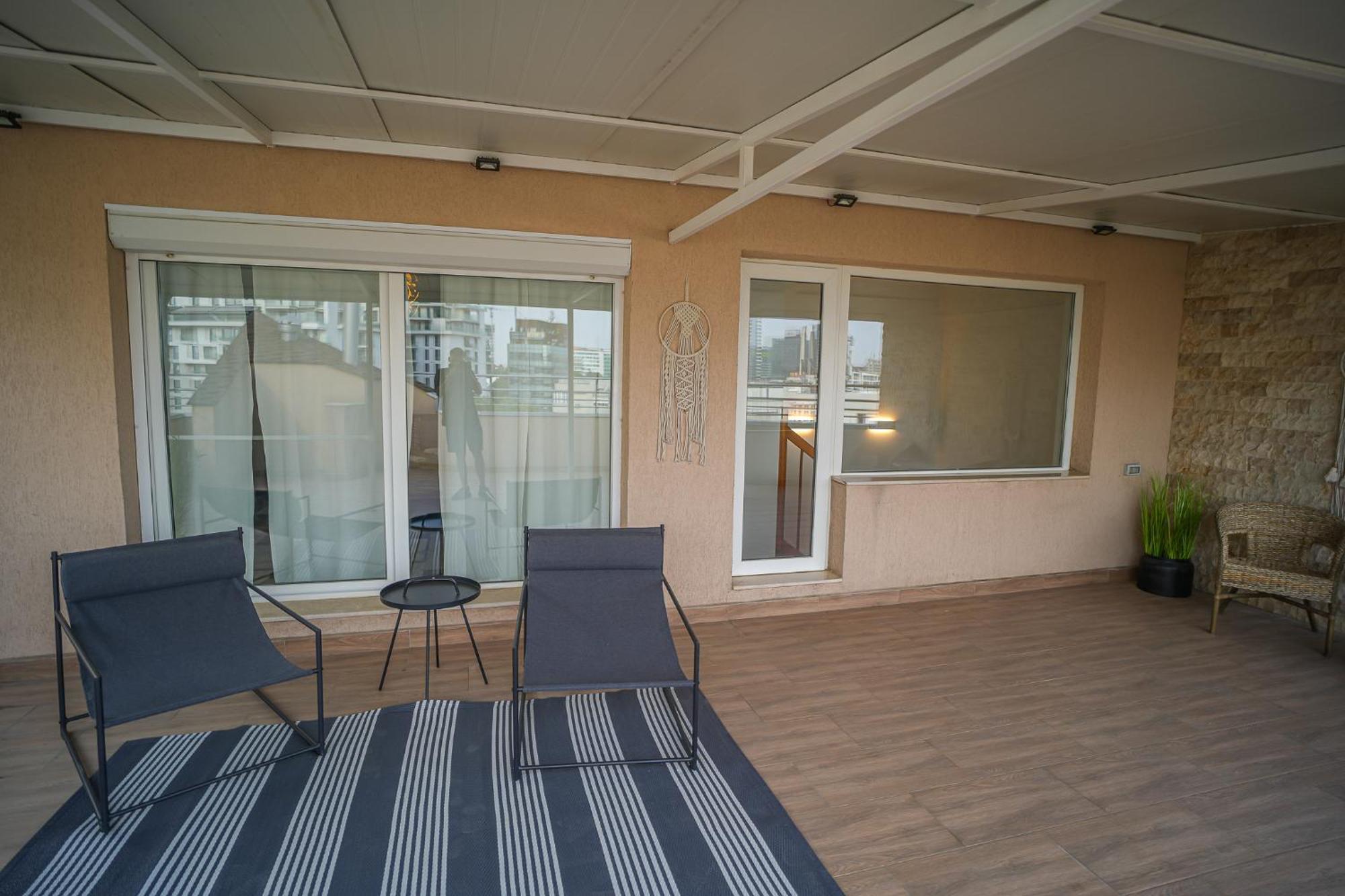 Penthouse With Huge Rooftop Terrace & City View Букурещ Екстериор снимка