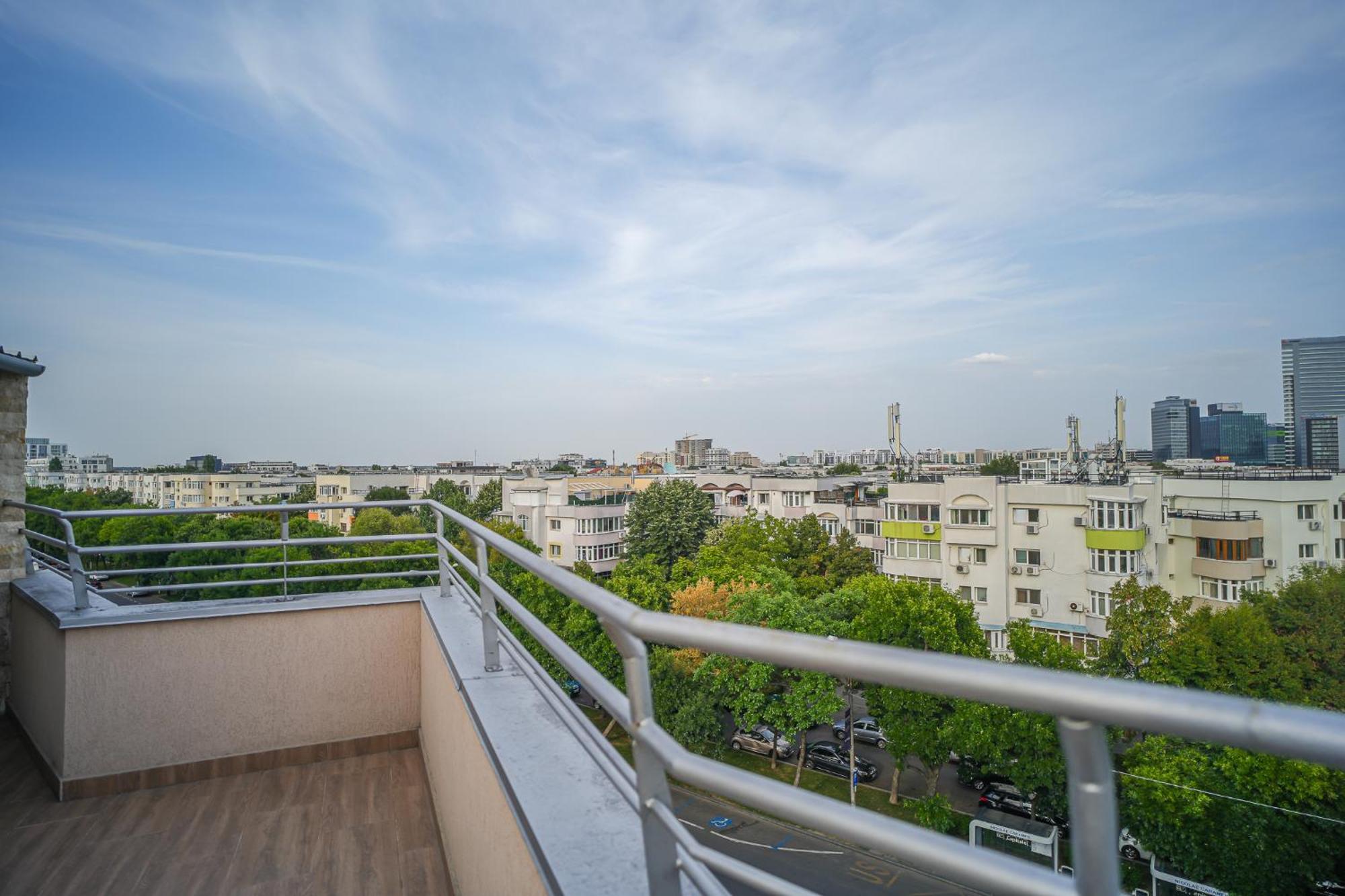 Penthouse With Huge Rooftop Terrace & City View Букурещ Екстериор снимка