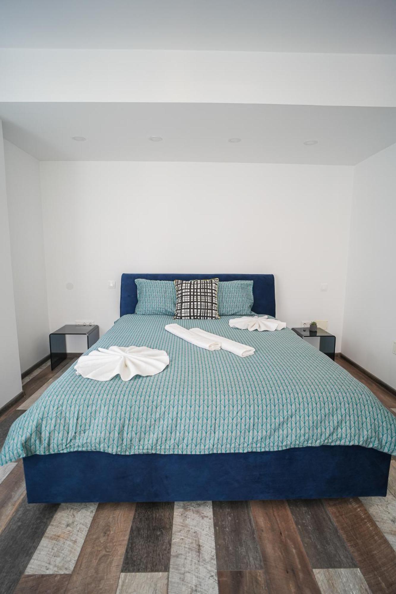 Penthouse With Huge Rooftop Terrace & City View Букурещ Екстериор снимка